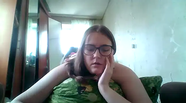 Snapshot of DesireMelissa chatting on February 20, 2025, 10:37 am DesireMelissa online show from February 20, 2025, 10:37 am