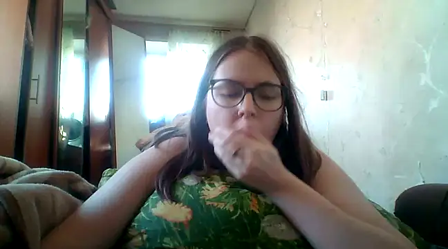 Snapshot of DesireMelissa chatting on February 24, 2025, 6:49 am DesireMelissa online show from February 24, 2025, 6:49 am