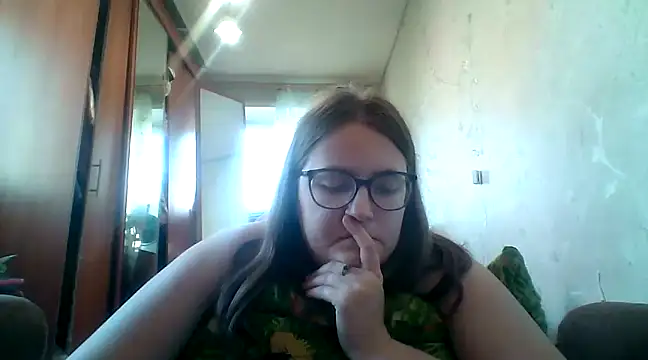 Snapshot of DesireMelissa chatting on February 27, 2025, 7:01 am DesireMelissa online show from February 27, 2025, 7:01 am