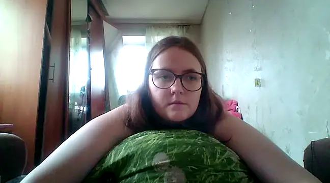 Snapshot of DesireMelissa chatting on March 4, 2025, 5:42 am DesireMelissa online show from March 4, 2025, 5:42 am