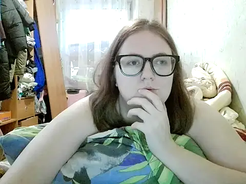 Snapshot of DesireMelissa chatting on December 5, 2025, 5:49 am DesireMelissa online show from December 5, 2025, 5:49 am