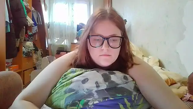 Snapshot of DesireMelissa chatting on December 17, 2025, 9:04 am DesireMelissa online show from December 17, 2025, 9:04 am