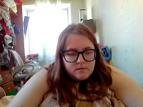 DesireMelissa online show from May 13, 2026, 6:33 am