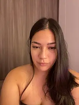 Snapshot of Latina_vanessa chatting on February 12, 2025, 10:37 pm Latina vanessa online show from February 12, 2025, 10:37 pm