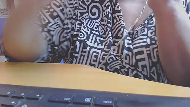bbwxxx70 online show from September 30, 2025, 4:06 am