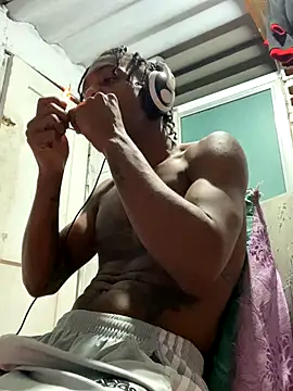 Snapshot of Larry-n-clouds chatting on November 23, 2025, 3:17 am Larry-n-clouds online show from November 23, 2025, 3:17 am