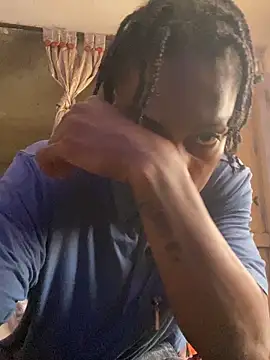 Snapshot of Larry-n-clouds chatting on December 5, 2025, 1:09 pm Larry-n-clouds online show from December 5, 2025, 1:09 pm