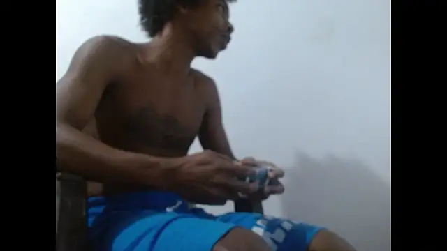 Snapshot of Larry-n-clouds chatting on February 6, 2026, 2:16 am Larry-n-clouds online show from February 6, 2026, 2:16 am