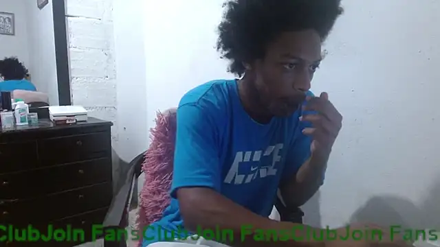 Larry-n-clouds online show from May 15, 2026, 11:17 am
