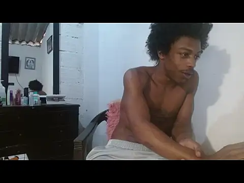 Larry-n-clouds online show from May 18, 2026, 8:47 pm