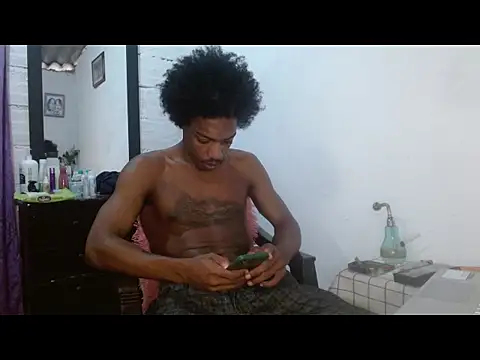 Larry-n-clouds online show from May 21, 2026, 4:14 pm