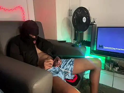 Snapshot of JaroDawg47 chatting on October 7, 2025, 8:50 pm JaroDawg47 online show from October 7, 2025, 8:50 pm