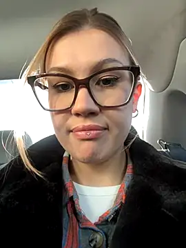 RinaCat online show from October 15, 2025, 5:18 am