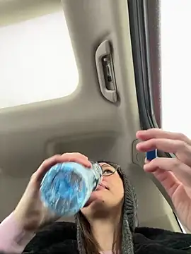 Snapshot of RinaCat chatting on December 23, 2025, 5:27 am RinaCat online show from December 23, 2025, 5:27 am