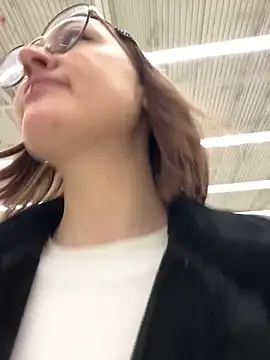 Snapshot of RinaCat chatting on February 7, 2026, 3:21 am RinaCat online show from February 7, 2026, 3:21 am