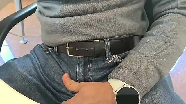 alessandroman2114 online show from January 7, 2026, 11:45 am