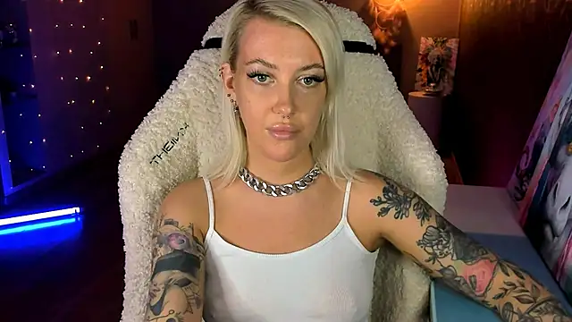 Snapshot of tykioty_Miley chatting on February 19, 2026, 1:07 pm tykioty Miley online show from February 19, 2026, 1:07 pm