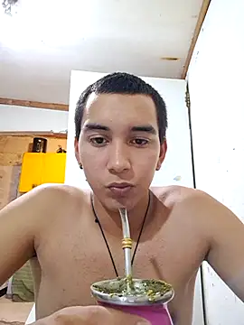 Snapshot of X_xtomas_x chatting on December 18, 2025, 4:51 am X xtomas x online show from December 18, 2025, 4:51 am