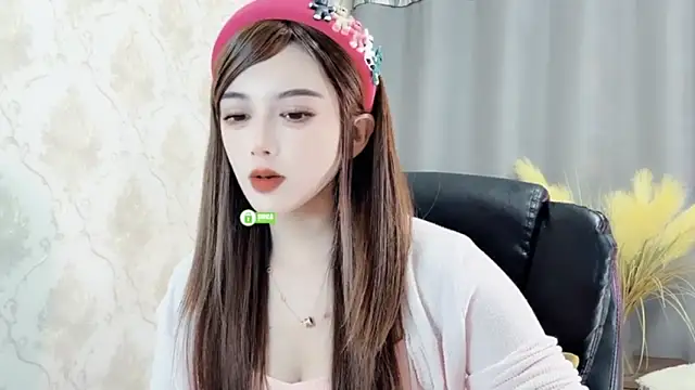 Snapshot of VIWVI chatting on December 8, 2024, 8:09 am VIWVI online show from December 8, 2024, 8:09 am
