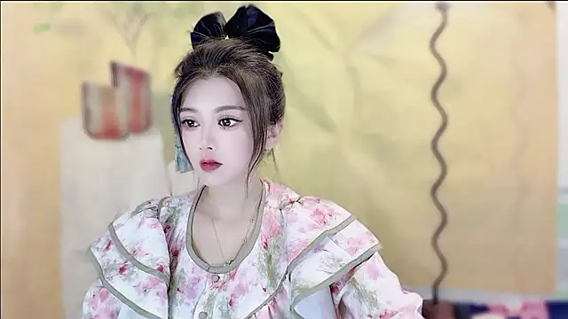 VIWVI online show from October 28, 2025, 3:10 am