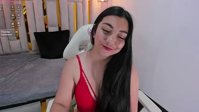 Snapshot of Karla_hernandez_ chatting on January 4, 2025, 5:16 pm Karla hernandez online show from January 4, 2025, 5:16 pm