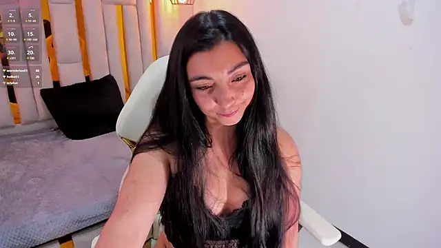 Snapshot of Karla_hernandez_ chatting on January 5, 2025, 5:20 pm Karla hernandez online show from January 5, 2025, 5:20 pm