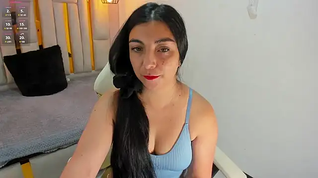 Snapshot of Karla_hernandez_ chatting on January 6, 2025, 10:57 am Karla hernandez online show from January 6, 2025, 10:57 am