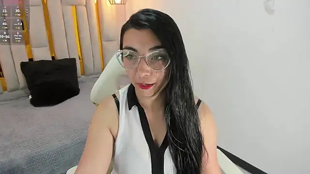 Snapshot of Karla_hernandez_ chatting on January 10, 2025, 10:06 am Karla hernandez online show from January 10, 2025, 10:06 am