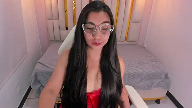 Snapshot of Karla_hernandez_ chatting on February 14, 2025, 2:02 pm Karla hernandez online show from February 14, 2025, 2:02 pm