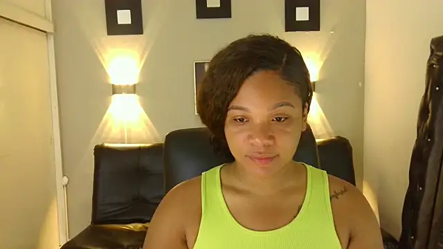 ashley Tompson1 online show from January 21, 2025, 12:29 pm