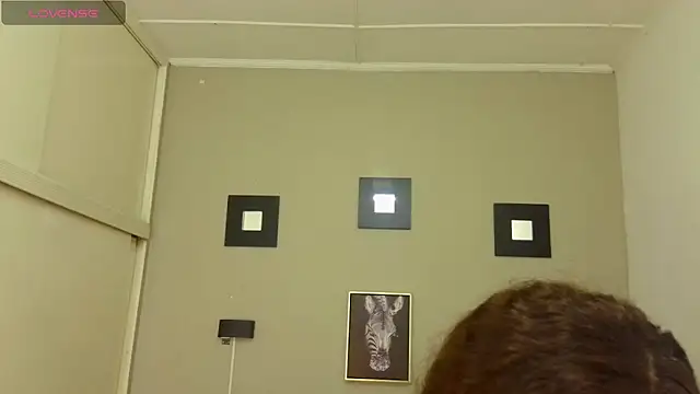 ashley Tompson1 online show from January 28, 2025, 12:32 pm