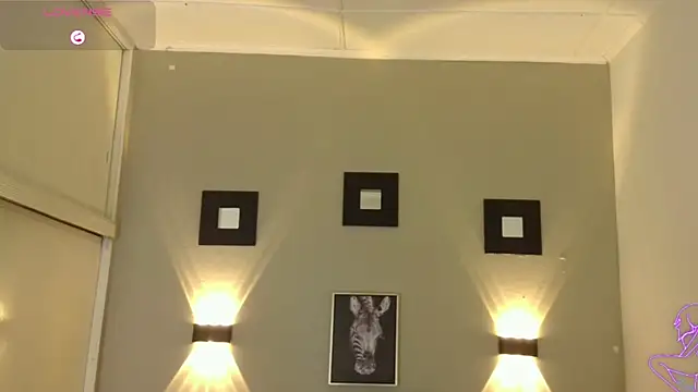 ashley Tompson1 online show from January 30, 2025, 12:27 pm