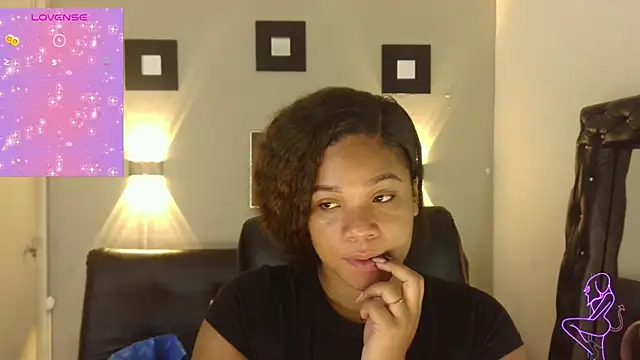 ashley Tompson1 online show from February 10, 2025, 12:18 pm