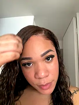 ashley Tompson1 online show from September 13, 2025, 12:49 pm