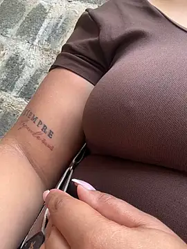 ashley Tompson1 online show from March 31, 2026, 2:28 pm