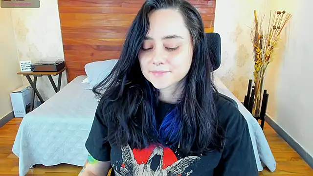 KatherineBond online show from February 7, 2025, 8:53 pm