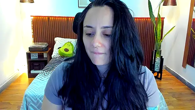 KatherineBond online show from November 22, 2025, 8:41 pm