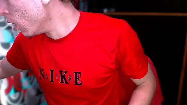 deividcloud36 online show from November 23, 2025, 2:33 am