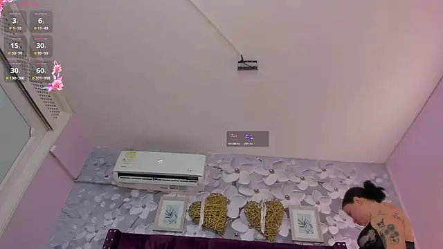 Danee 19  online show from March 27, 2026, 12:05 pm