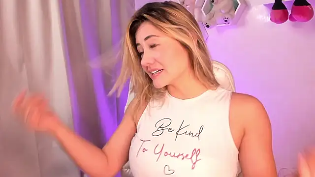 Nataliia 09 online show from March 6, 2025, 4:38 pm