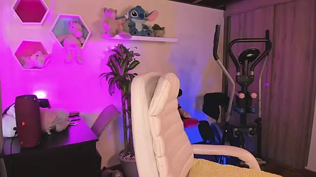 Nataliia 09 online show from October 2, 2025, 3:08 pm