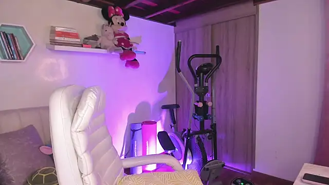 Nataliia 09 online show from November 27, 2025, 7:27 pm