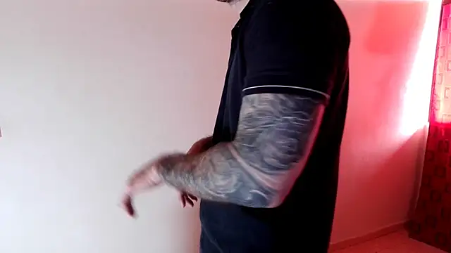 Snapshot of Kenner_fox77 chatting on December 18, 2025, 6:47 pm Kenner fox77 online show from December 18, 2025, 6:47 pm