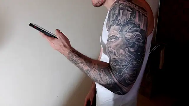 Snapshot of Kenner_fox77 chatting on January 16, 2026, 8:29 am Kenner fox77 online show from January 16, 2026, 8:29 am