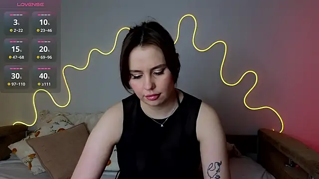 Aisha Riley online show from March 21, 2025, 12:39 pm