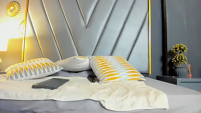 Snapshot of BrendaAdams_ chatting on March 18, 2026, 10:40 am BrendaAdams online show from March 18, 2026, 10:40 am