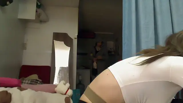 Snapshot of VanillaSeXy chatting on March 4, 2026, 6:30 am VanillaSeXy online show from March 4, 2026, 6:30 am