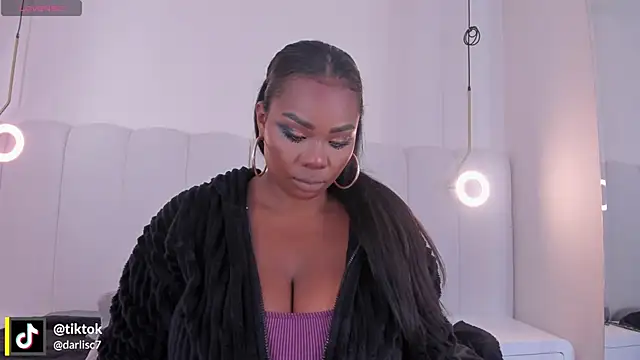 Snapshot of _huge_boobs_ebony chatting on October 8, 2025, 7:11 pm huge boobs ebony online show from October 8, 2025, 7:11 pm