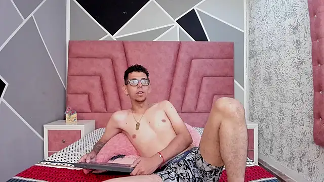 Derek and Skarlet online show from January 25, 2025, 2:36 pm