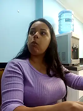  Miaaleon online show from February 25, 2025, 1:06 pm